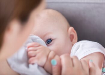 DSÖ Tavsiyesi: Bebeklerde Anne Sütü Bırakma Zamanı ve Uygulanacak Doğru Yöntemler