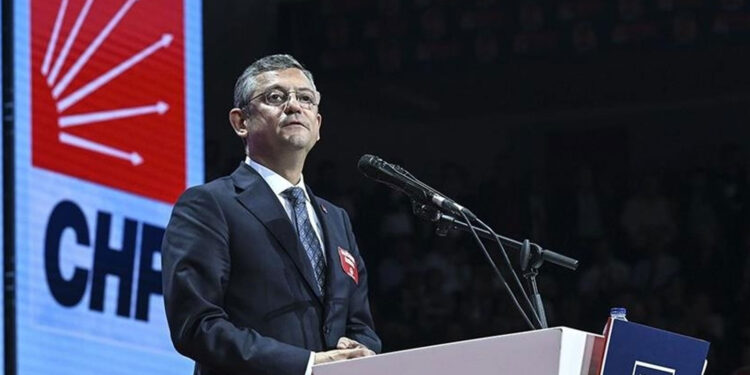Ekonomi Sözcüsü Özel: Özgür Özel Yeniden Genel Başkan Seçildi, Seçmen Ekonomi Vizyonu Bekliyor 💰
