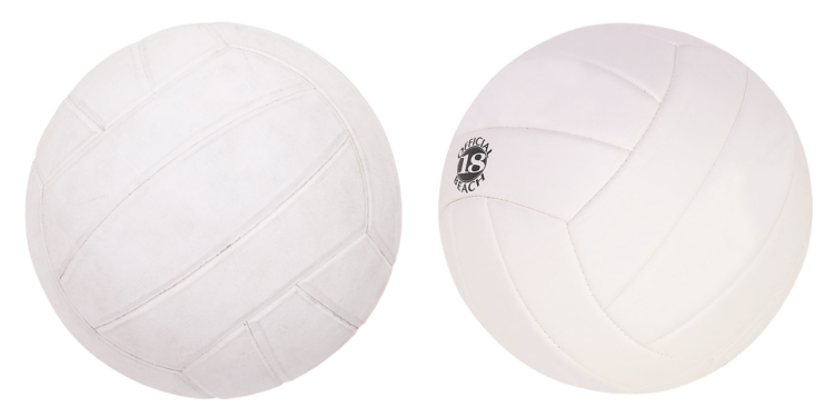 Beyaz zemin üzerinde iki adet klasik voleybol topu duruyor.